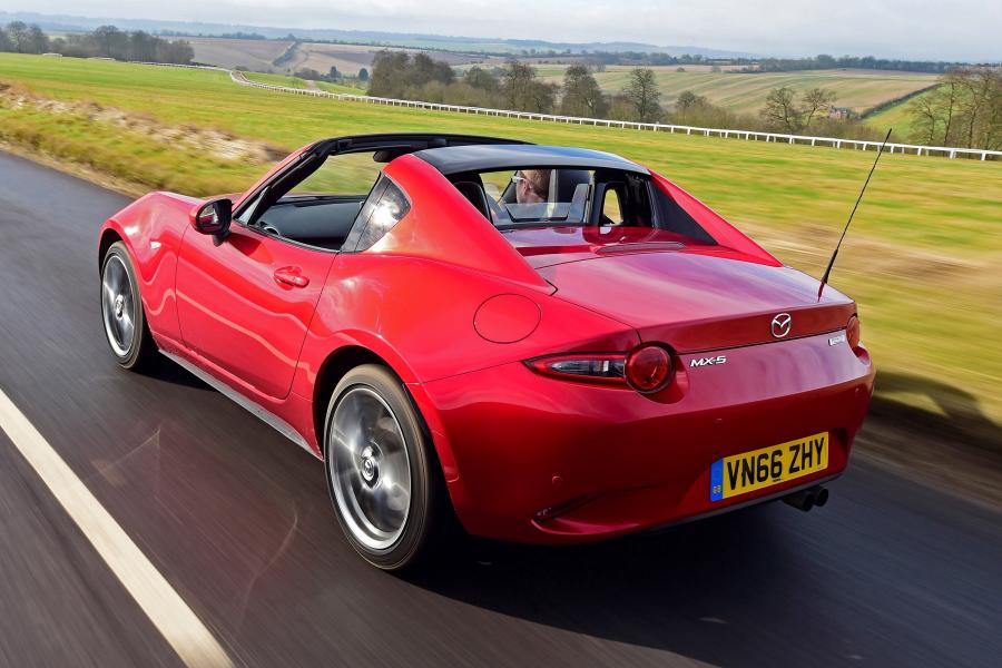  Mazda MX-5 RF 2017 года  (UK) (фото 39 из 40)
